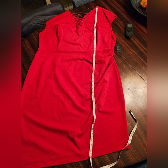 Lane Bryant 6TH & LN Plus Red Knee Length Sheath Dress  V-neck Sleeveless  22 - Picture 7 of 14